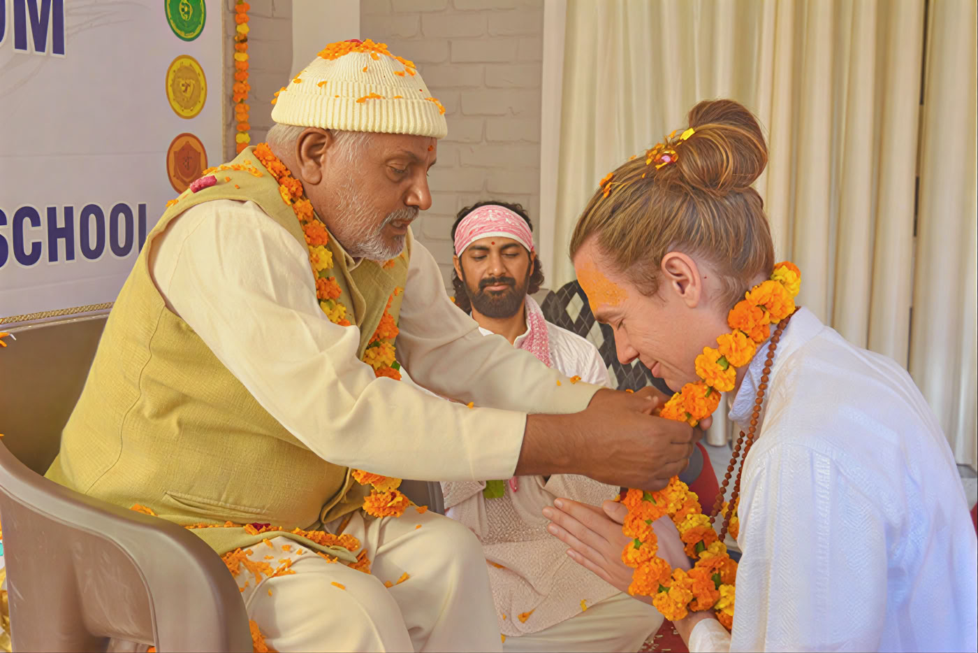 200 tunnin ayurveda-joogaopettajakoulutuskurssi Rishikeshissä