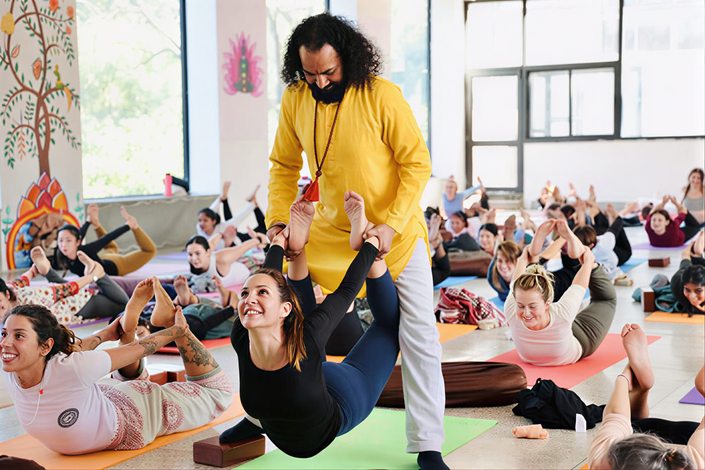 200 tunnin ayurveda-joogaopettajakoulutus Rishikeshissä, Intiassa