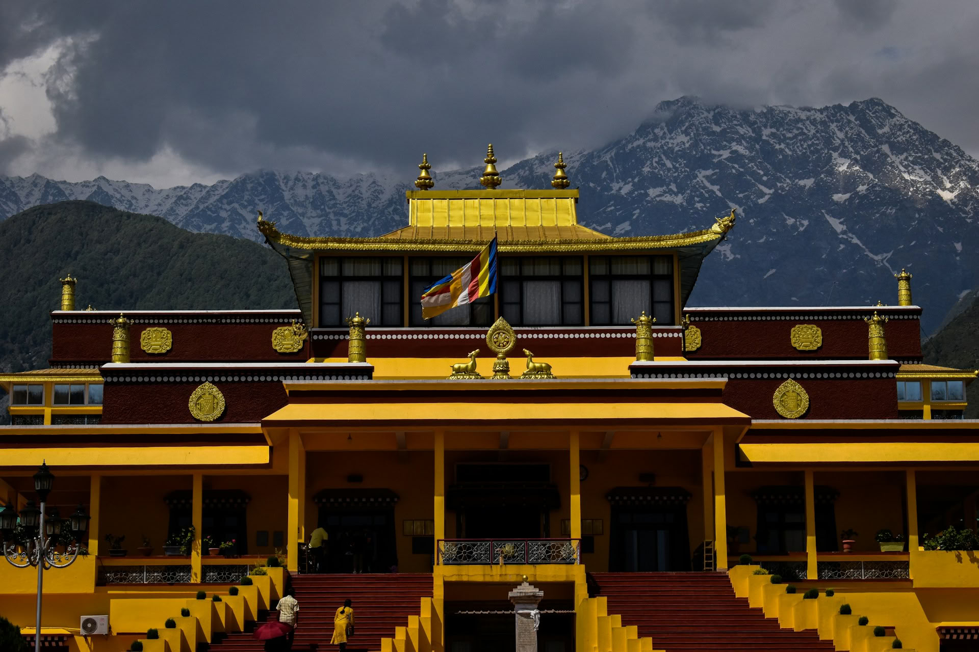 Pyhiltä kukkuloilta kultaisille horisonteille: Dharamshala, Dalhousie & Amritsarin reitti