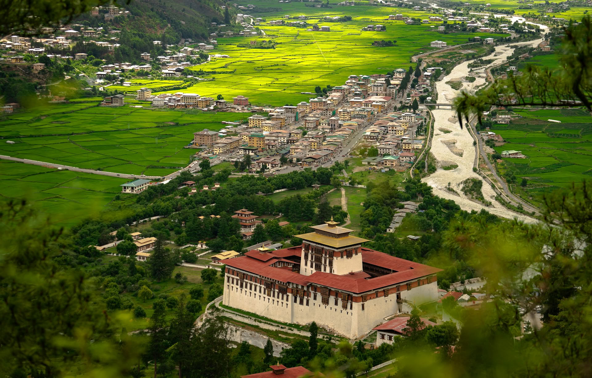 Bhutanin olemuksen matka: Thimphu, Punakha ja Paro