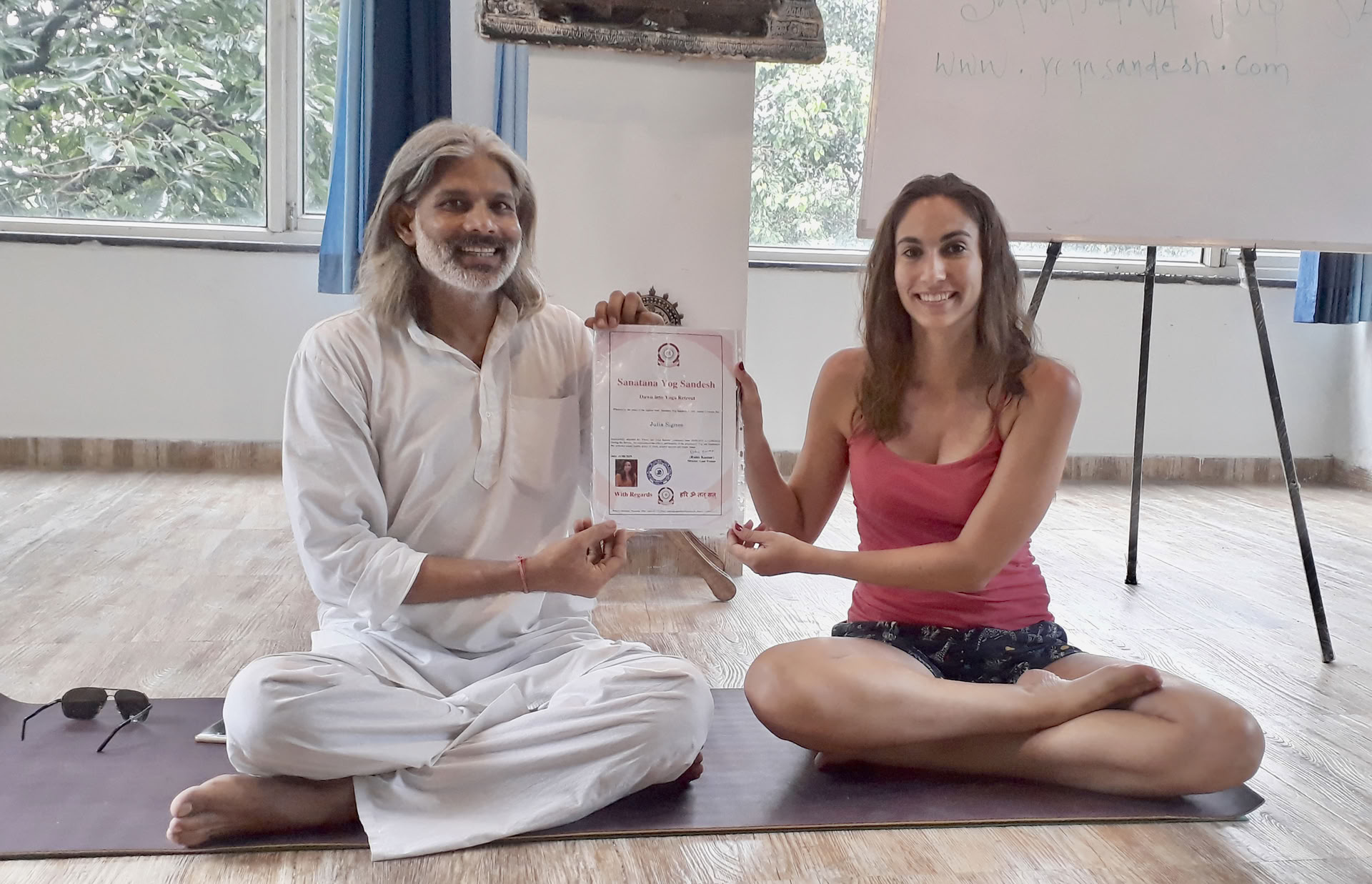 Meditaatioretriitti Rishikeshissä, Intiassa