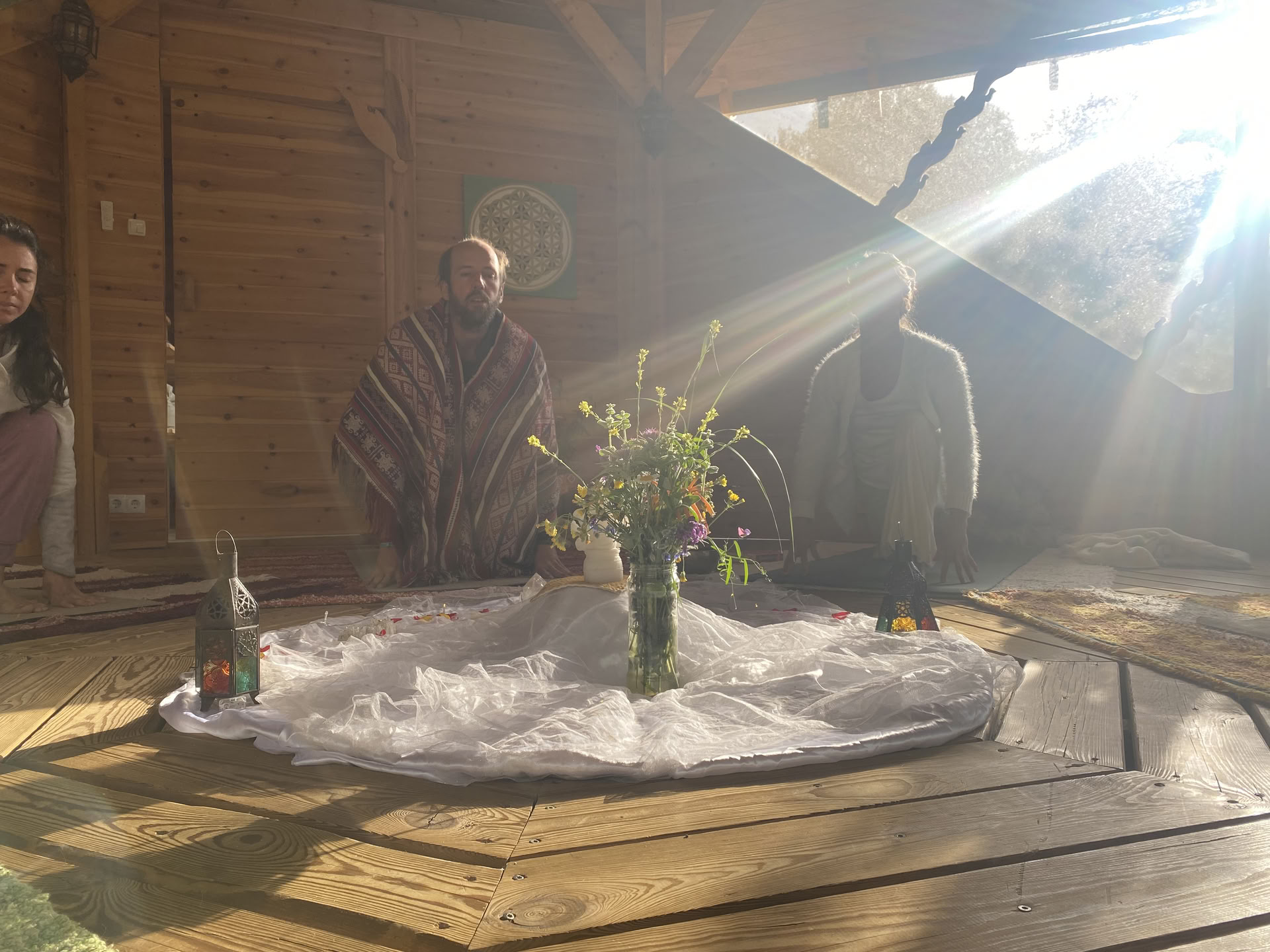Hengitystyö ja kasvilääkeretriitti