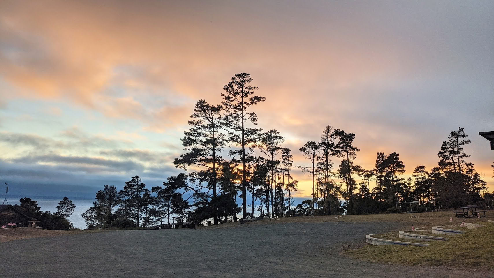 Naisesta naiselle -hengellisen toipumisen retriitti — Camp Ocean Pines