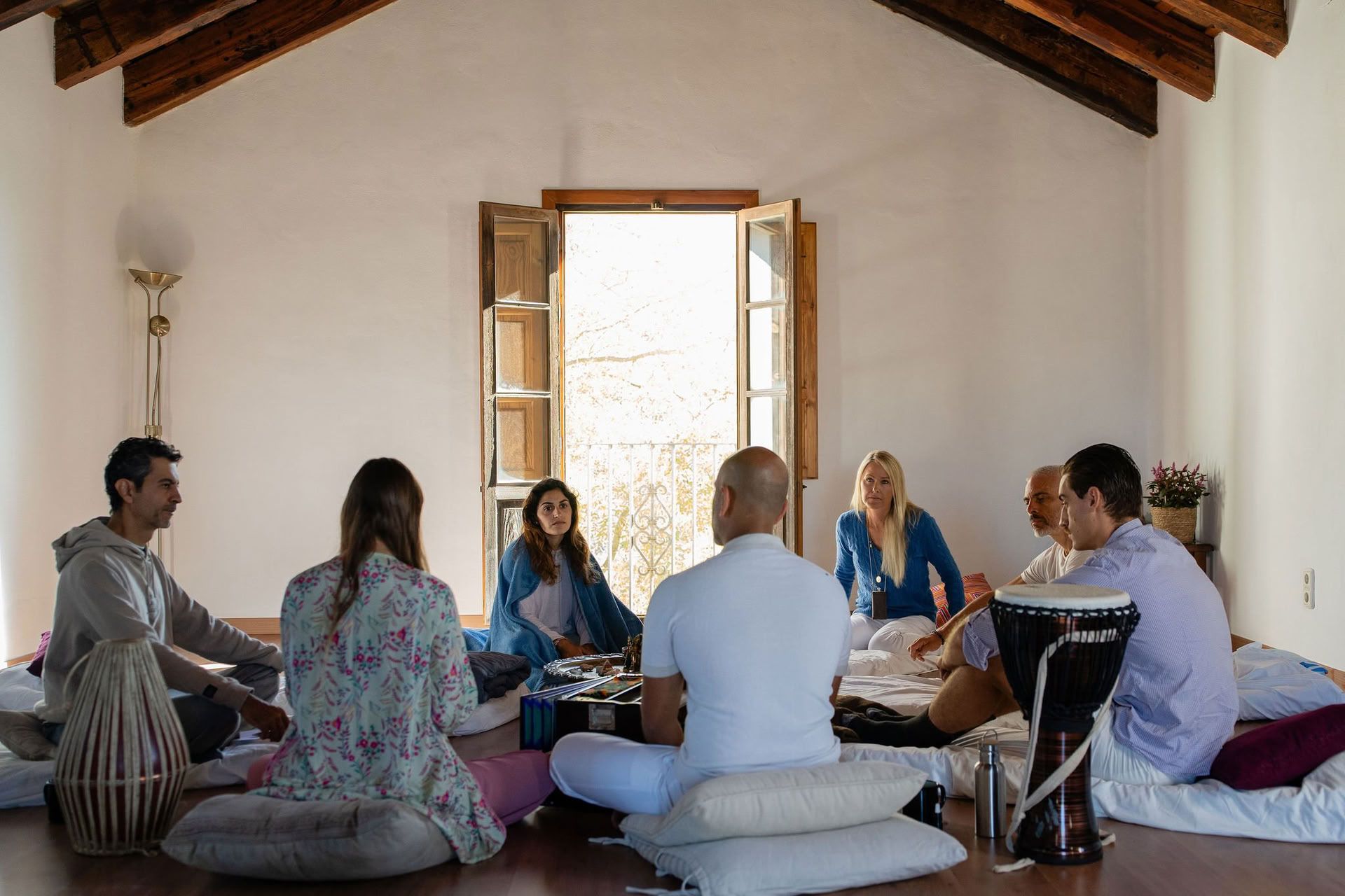 Hengitystyö, meditaatio ja mikrodosointi -päiväretriitti