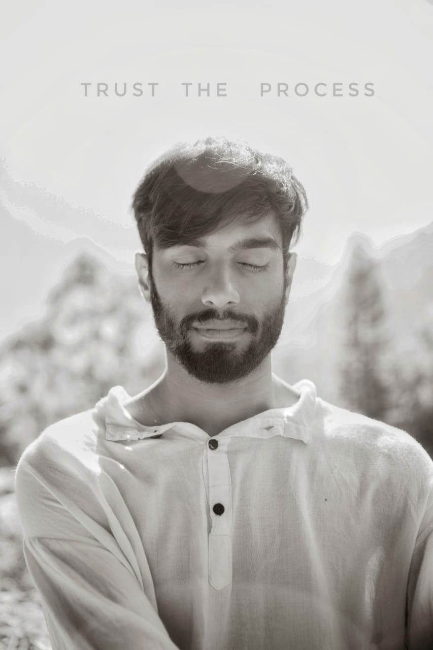 Vipassana Rishikeshissä: 11 päivän hiljaisen heräämisen ohjelma.