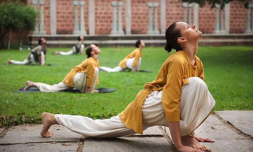 100 tunnin monityylinen joogaopettajakoulutus Rishikeshissä