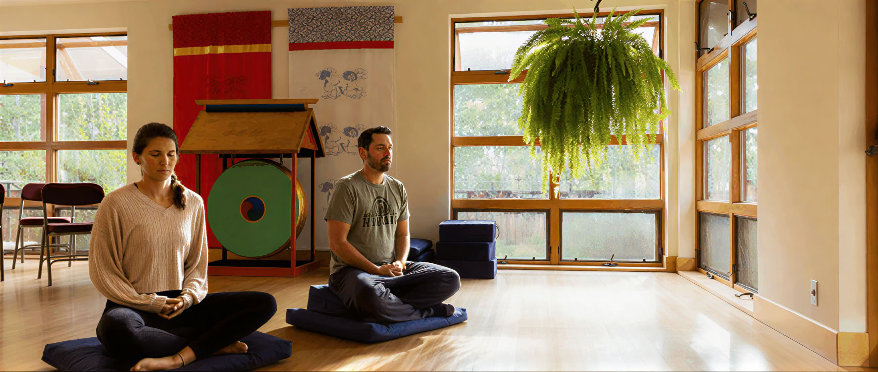 Tietoinen läsnäolo meditaatiossa ja arjessa