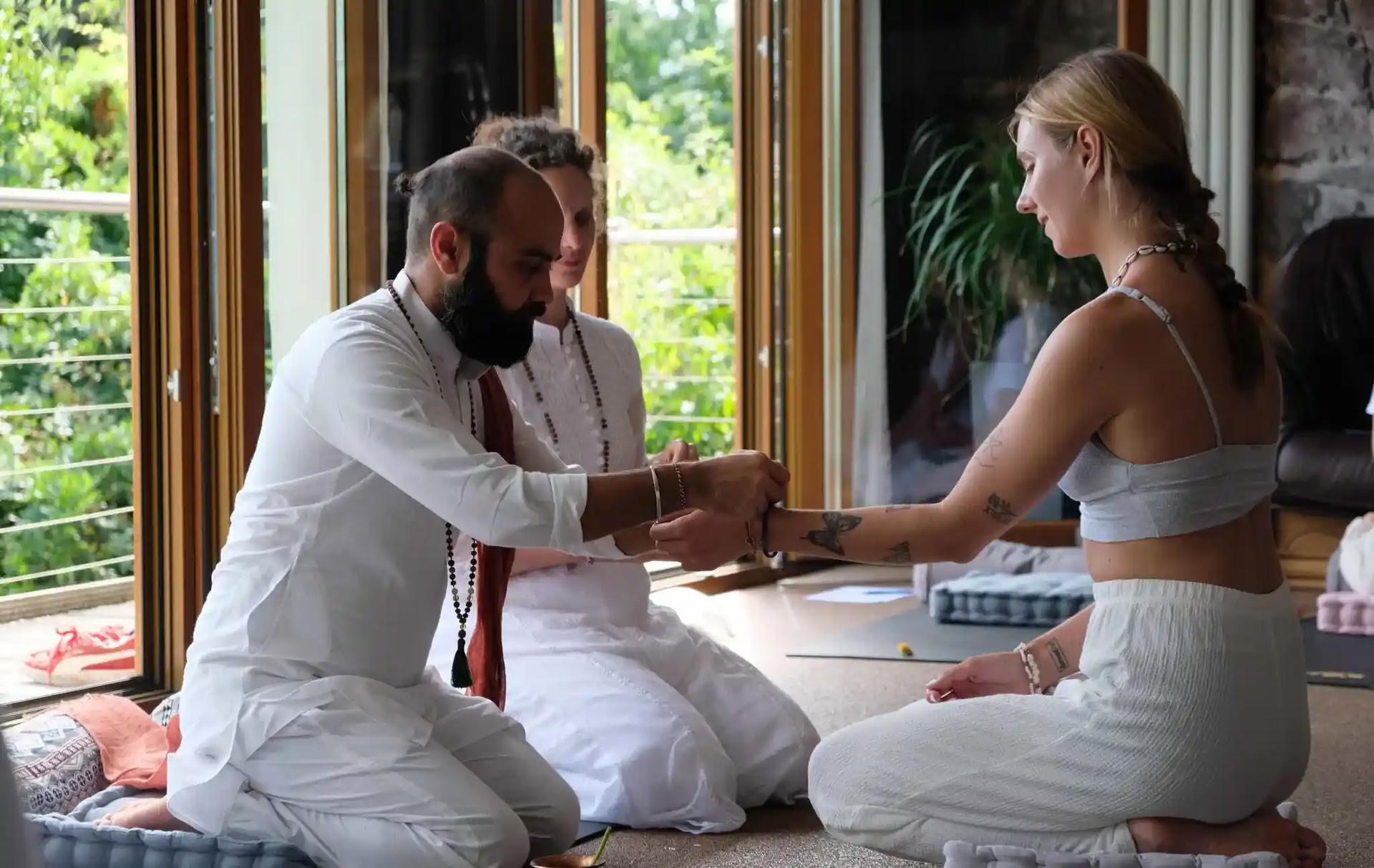 50 tunnin Yoga Nidra -koulutus Saksassa