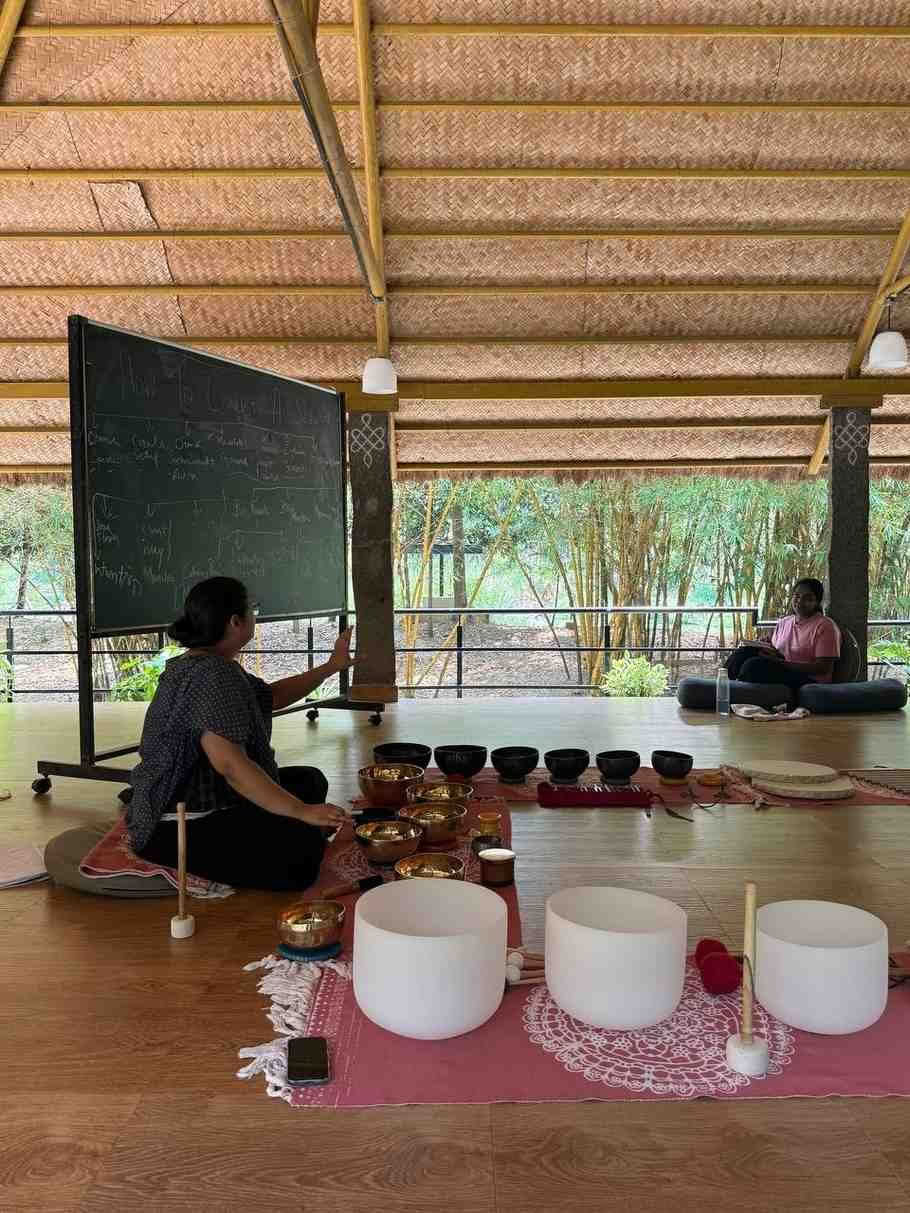 Ääniparannuksen meditaatiokurssi Mysoressa