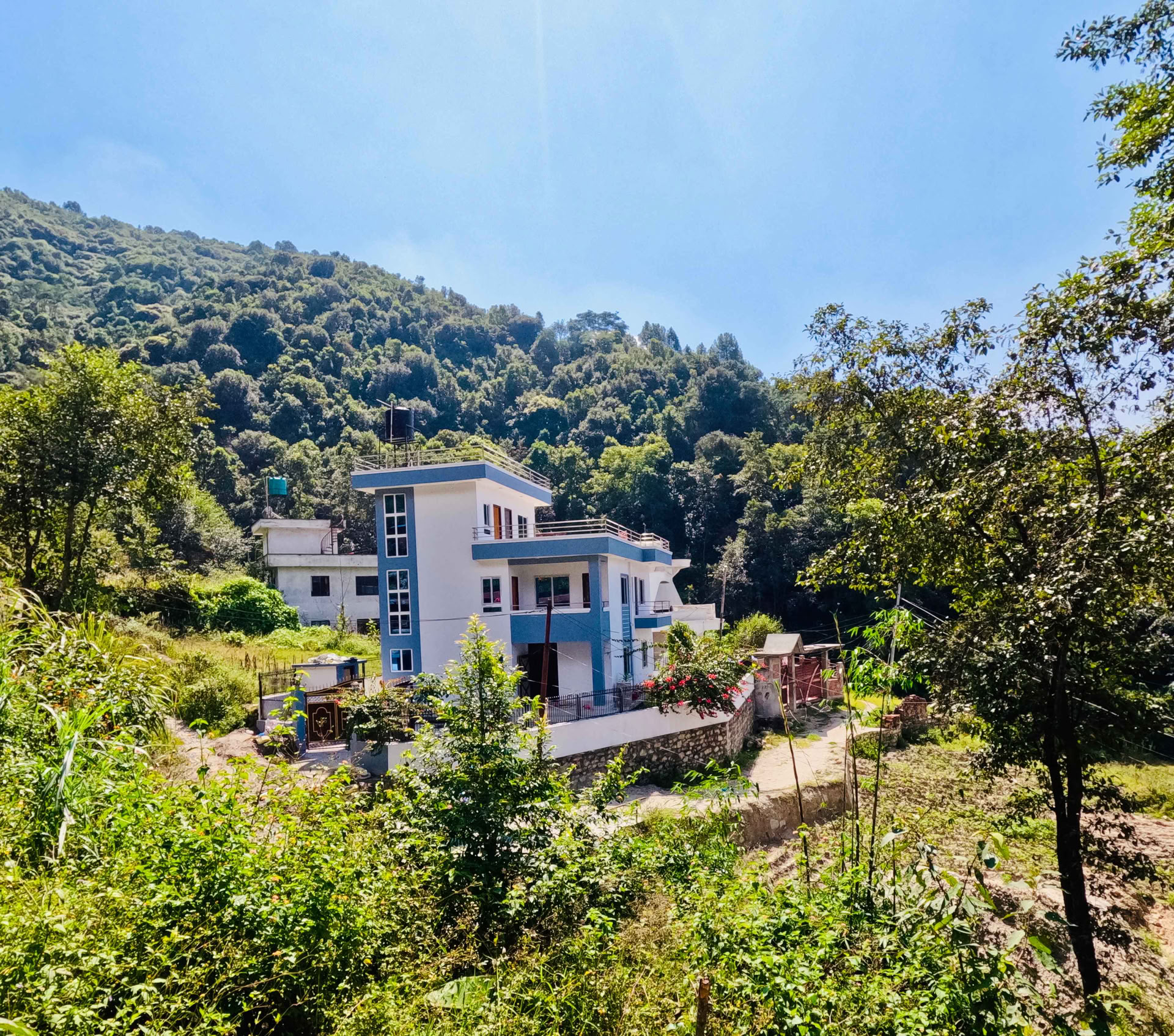 500 tunnin jooga- ja meditaatio-opettajakoulutus Nepalissa