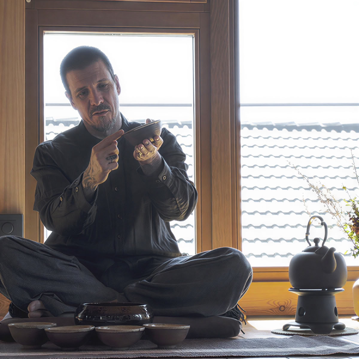 Zen ja tee -retriitti Wu Den kanssa