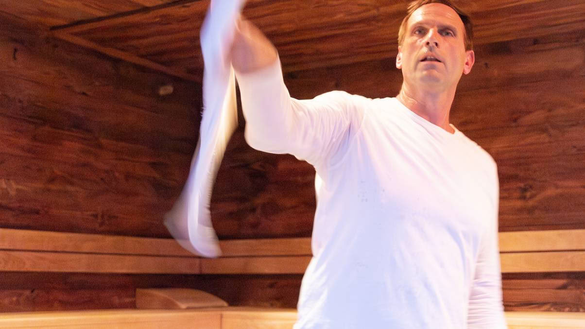 Täydenkuun myöhäisillan kylpylä