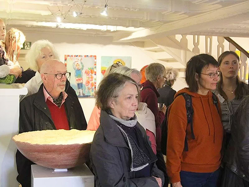 Lauantai + sunnuntai aamu: jooga ja meditaatio