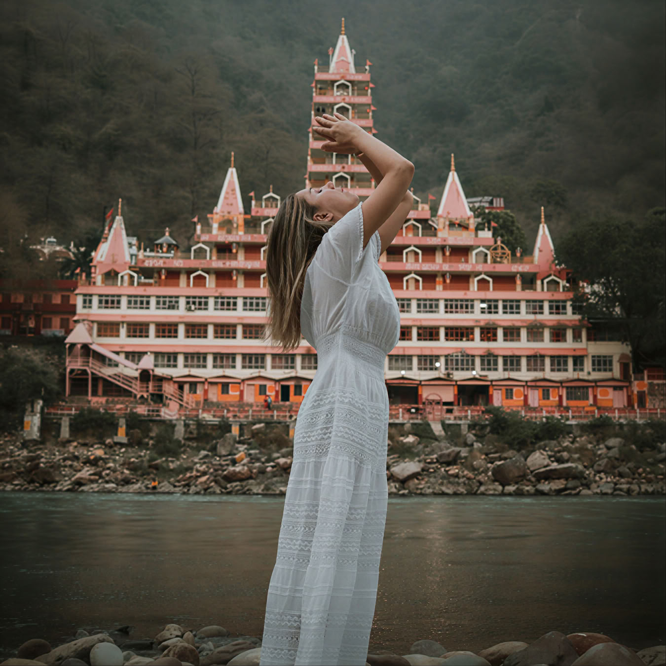 Ayurveda-detoksin, ääniparannuksen ja meditaation retriitti