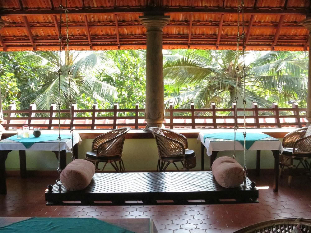 Ayurvedisen hieronnan sertifiointikurssi