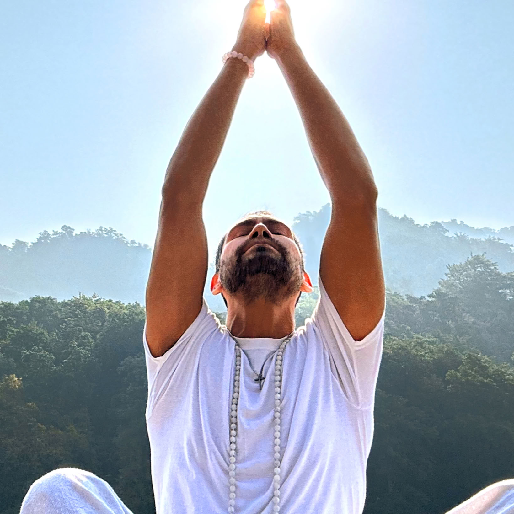 Reiki Christopher Chavezin kanssa