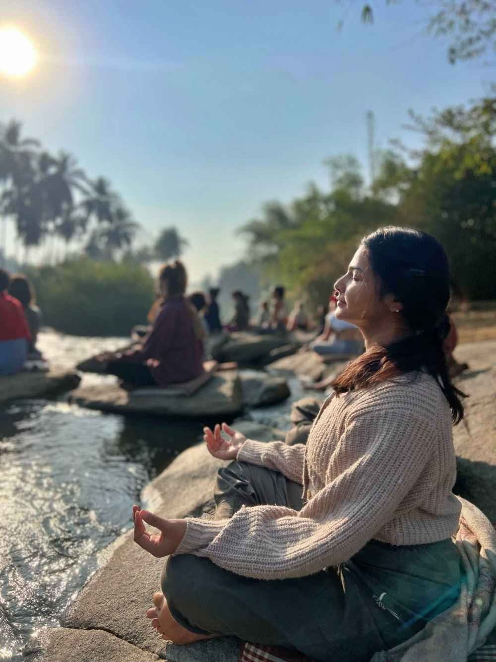 100 tunnin asumismuotoinen pranayama-opettajakoulutus