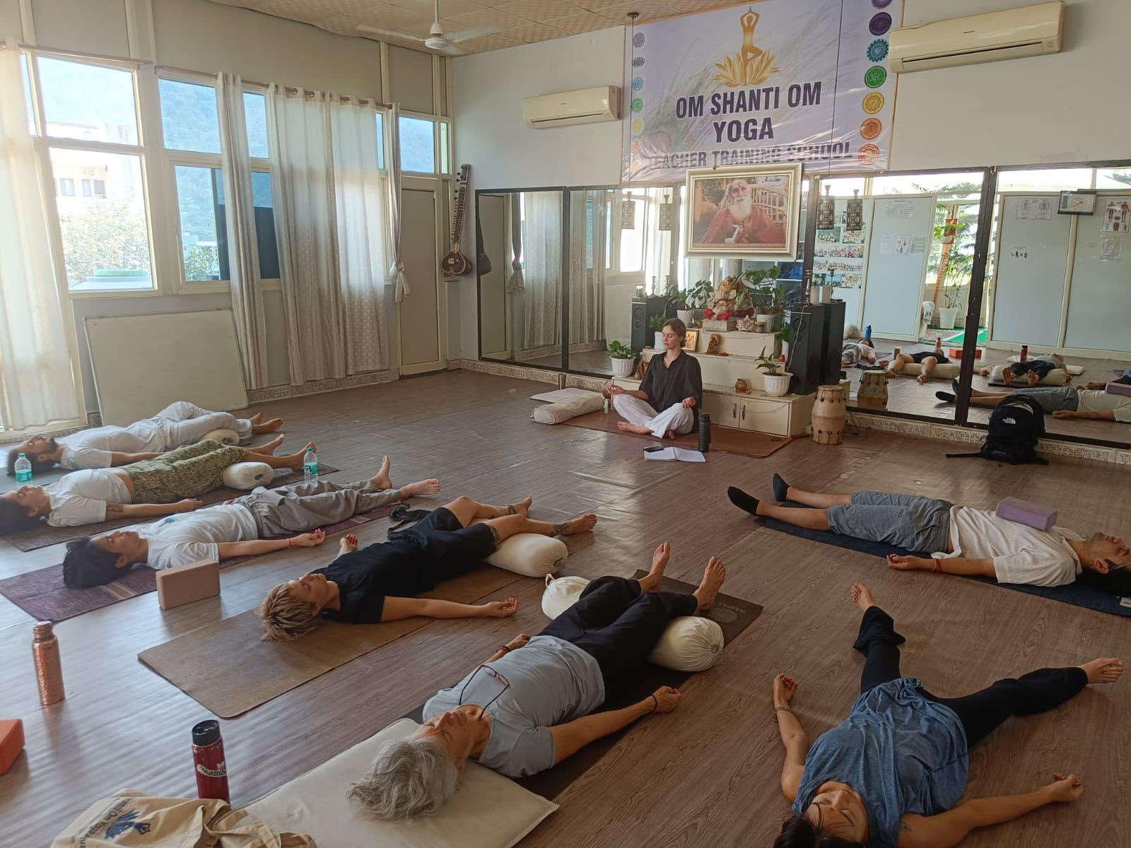 Om Shanti Om Yoga-Ashrami
