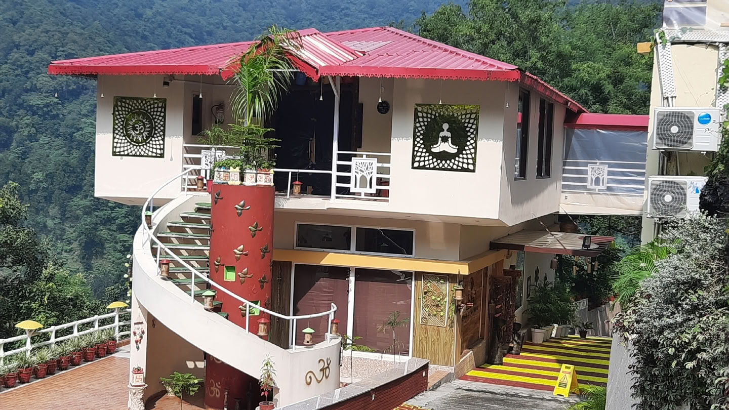Veda5 Ayurveda- ja joogaretriitti Rishikeshissä
