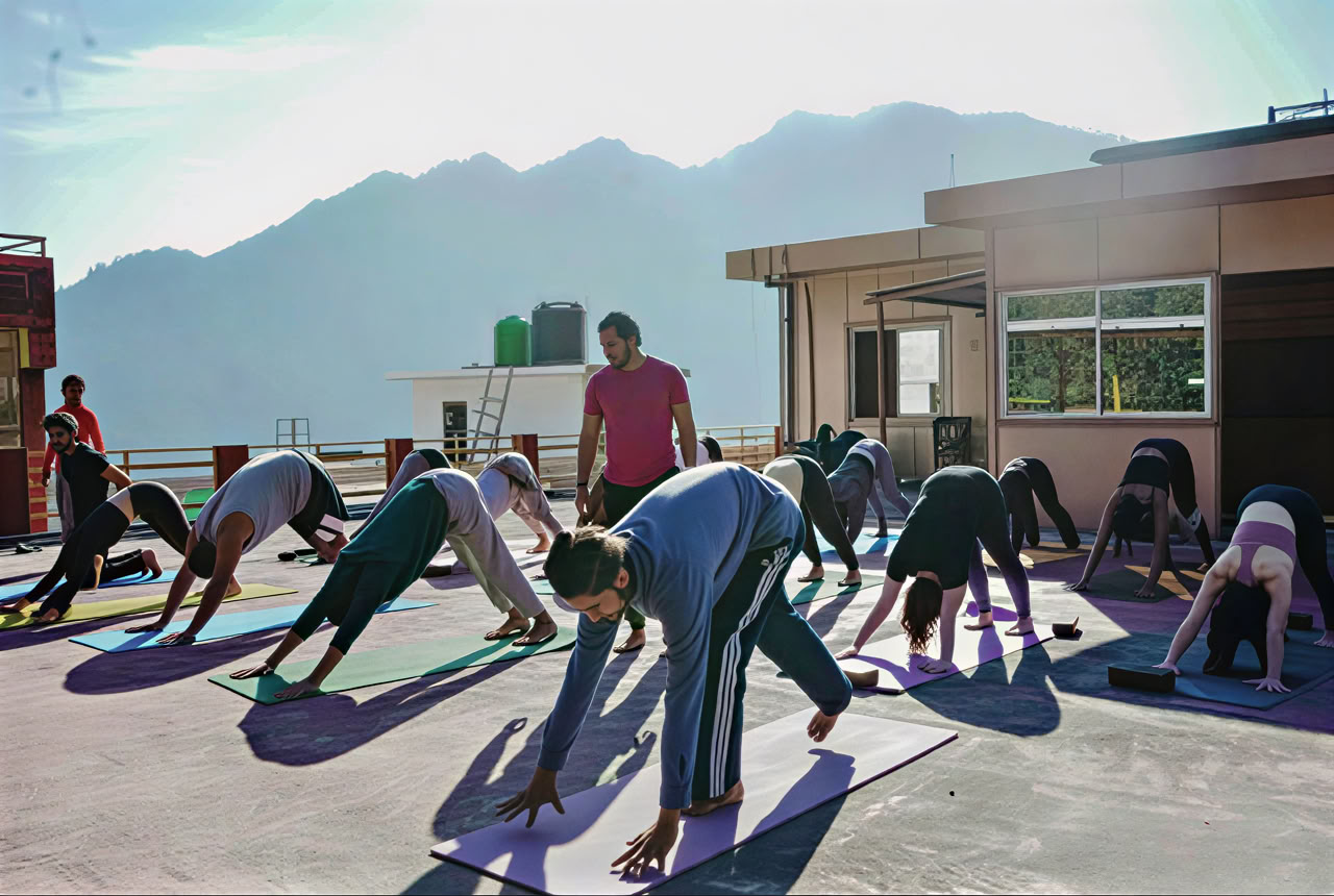 Samridhi Yoga School - Joogaopettajakoulutus Rishikeshissä