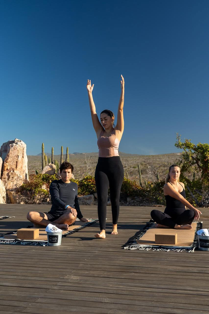 Baja Moon Yoga – Cabo Yoga Shala · Polttarit, yritys-, yksityis- ja vapaa-ajanjooga