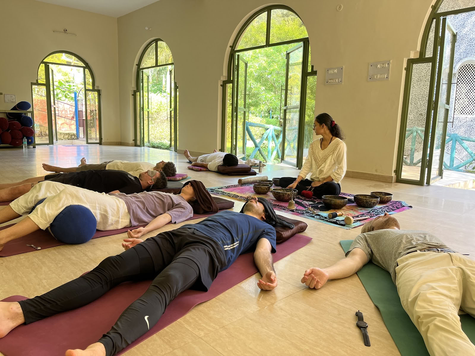 Abhyasa Yogmath | Perinteinen jooga- ja meditaatioashram Rishikeshissä, Intiassa