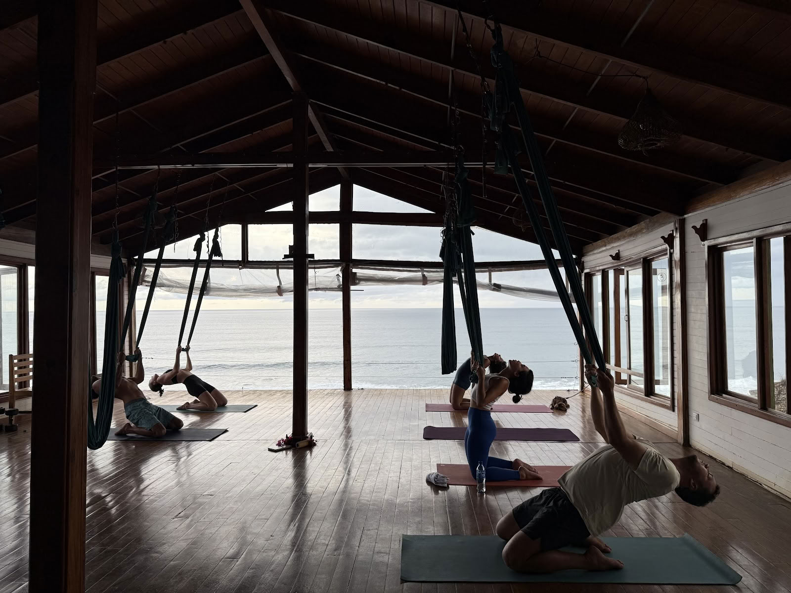 Flowwithbritt Jooga/Pilates/Pyöristely & Virtaus