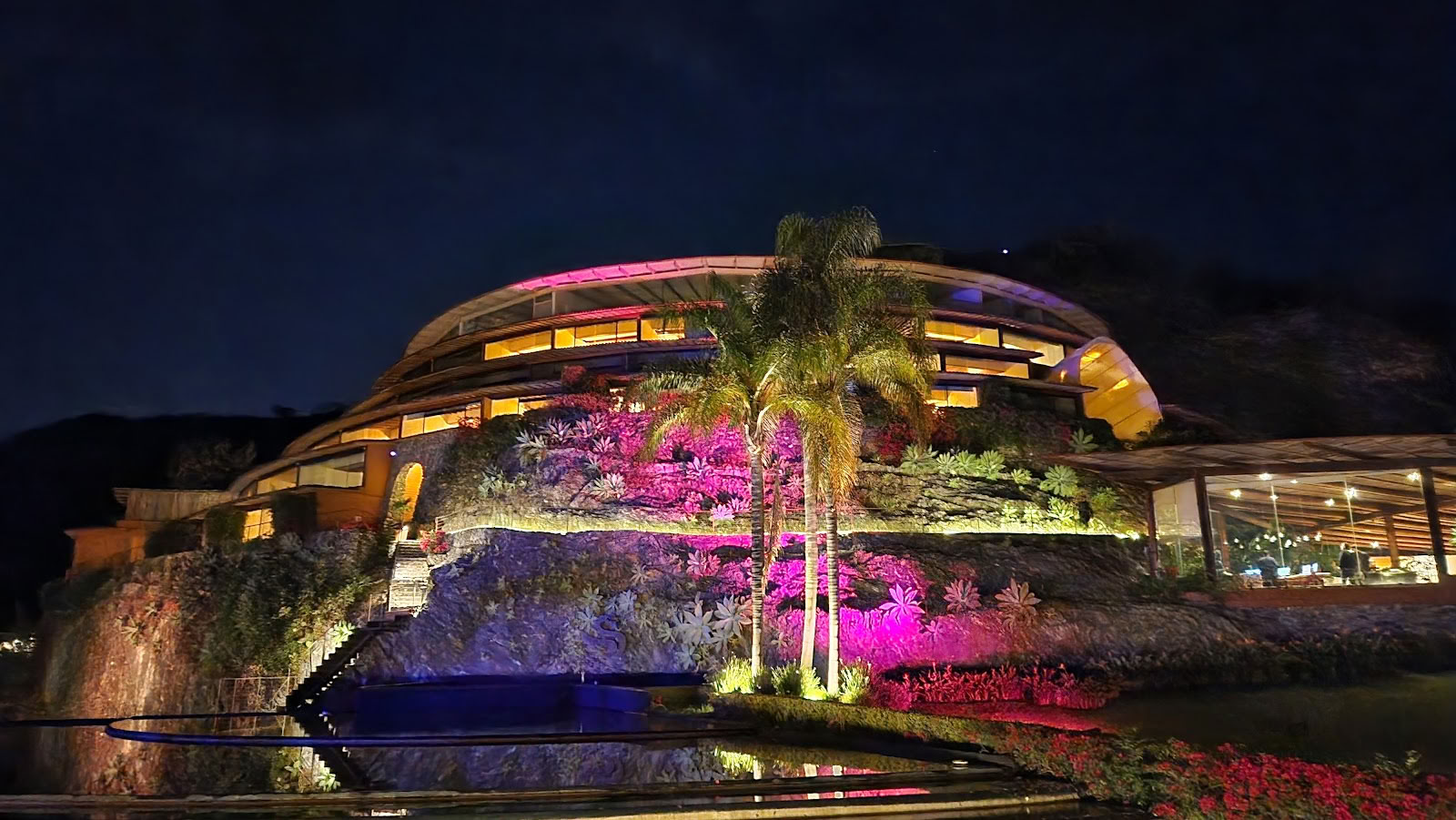 El Santuario Resort