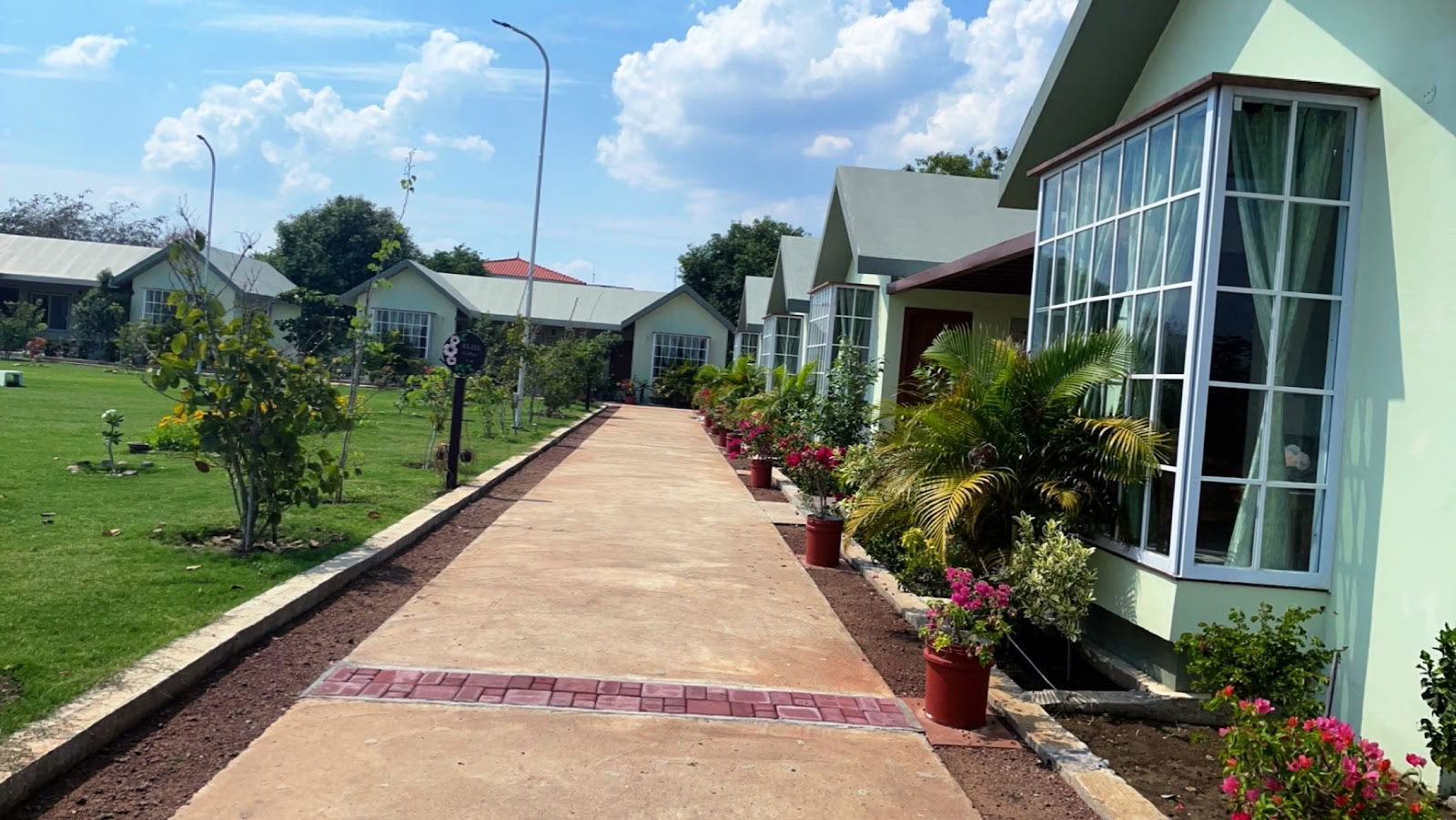 The Life School Bhopal - Jooga, meditaatio, hyvinvointi ja itsensä kehittäminen