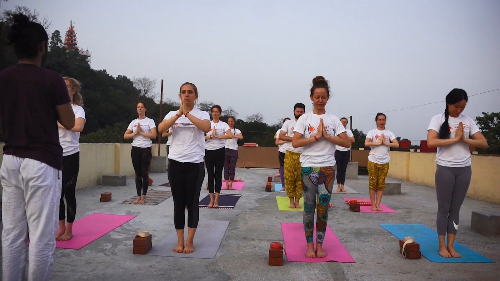Akshi Yogashala - Joogaopettajakoulutus Intiassa