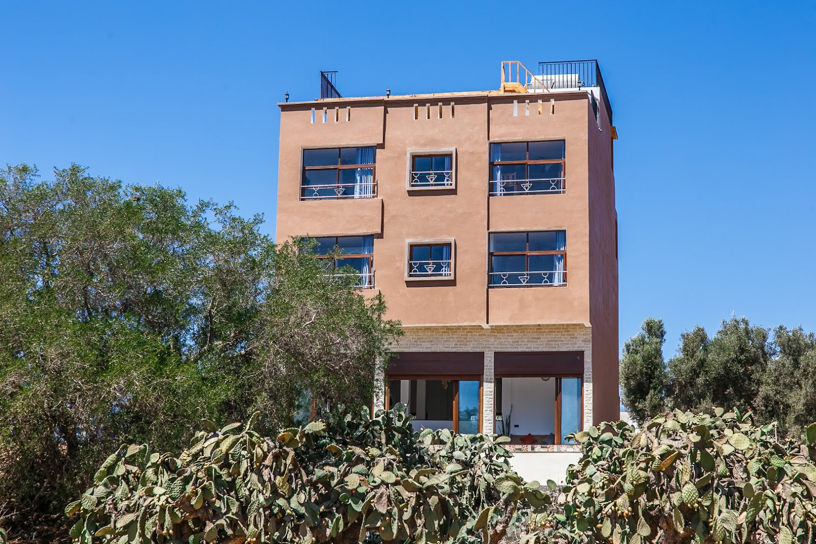 Sun House Morocco - Surffia ja joogaa