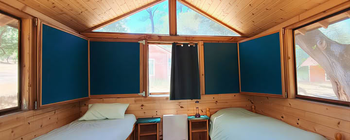 Om Cabin - Double dorm share with another guest (2 twin beds)